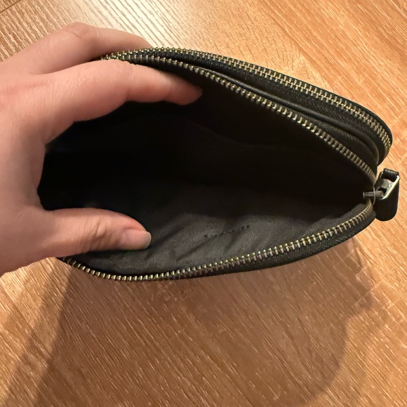 🖤💫SOLD💫🖤 Coach Black Pebbled Leather crossbody with Stud Accents - Picture 3 of 5